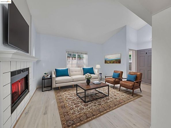 601 Palomino Dr D, Pleasanton CA 94566