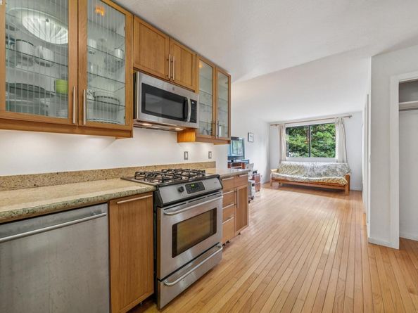 7171 Homewood Drive, Oakland CA 94611