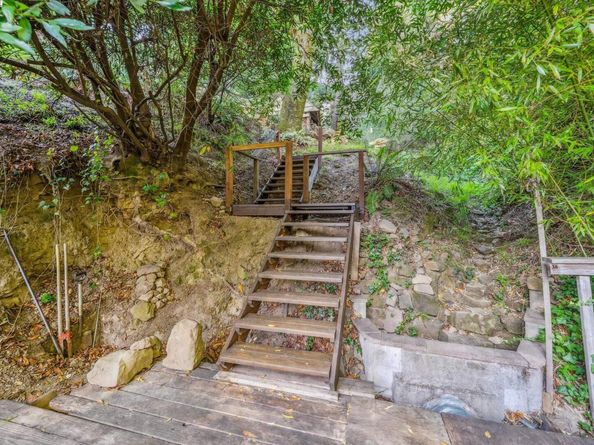 7171 Homewood Drive, Oakland CA 94611