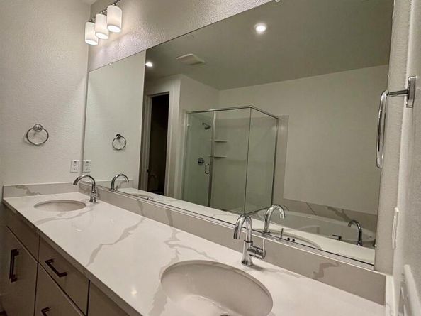 924 More Lane 1702, Morgan Hill CA 95037