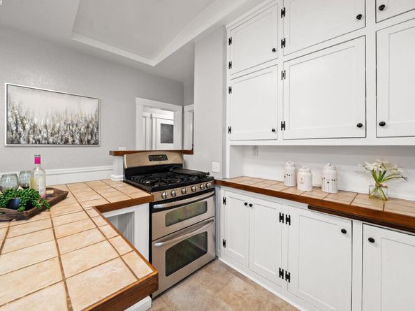1621 D St, Hayward CA 94541