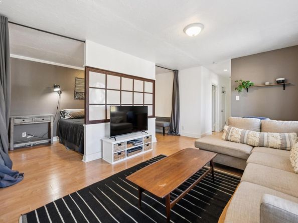 5936 Broadway, Oakland CA 94618