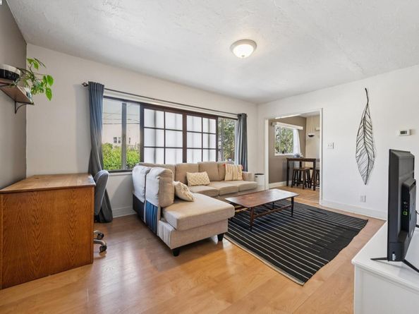 5936 Broadway, Oakland CA 94618