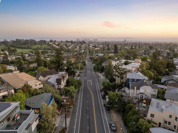 5936 Broadway, Oakland CA 94618