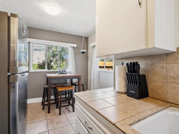 5936 Broadway, Oakland CA 94618