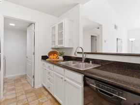 255 Reflections Dr 22, San Ramon CA 94583