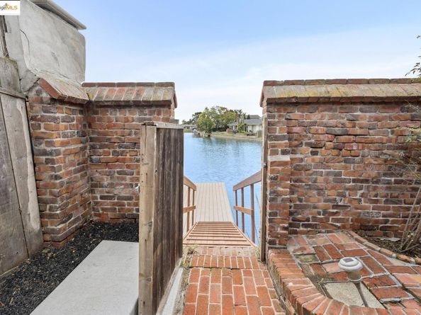 1000 Sherman ST, Alameda CA 94501