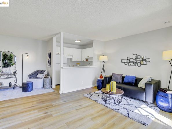 3 Admiral Dr F370, Emeryville CA 94608