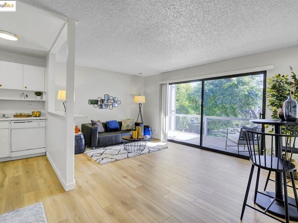 3 Admiral Dr F370, Emeryville CA 94608