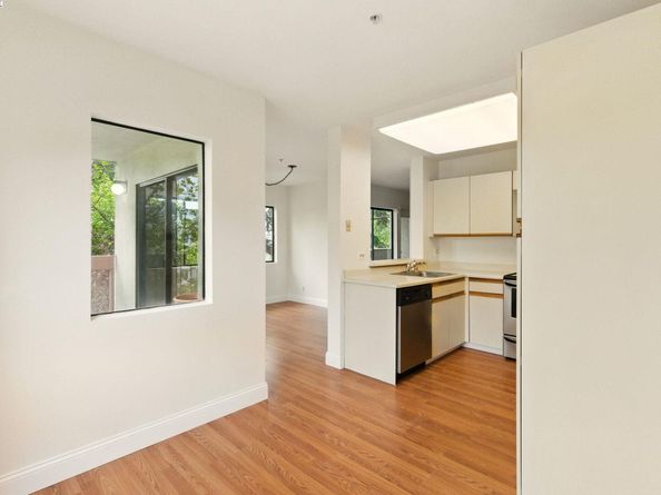 245 Perkins St 33, Oakland CA 94610