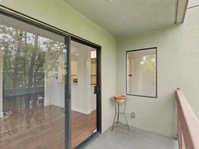 245 Perkins St 33, Oakland CA 94610