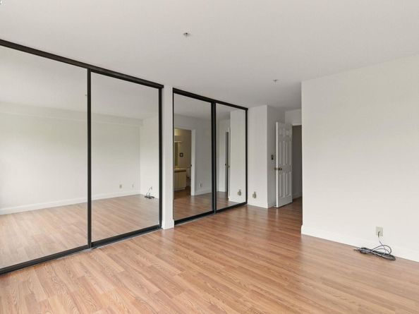 245 Perkins St 33, Oakland CA 94610