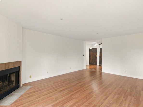245 Perkins St 33, Oakland CA 94610