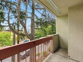245 Perkins St 33, Oakland CA 94610