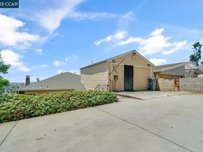 9305 Burr St, Oakland CA 94605