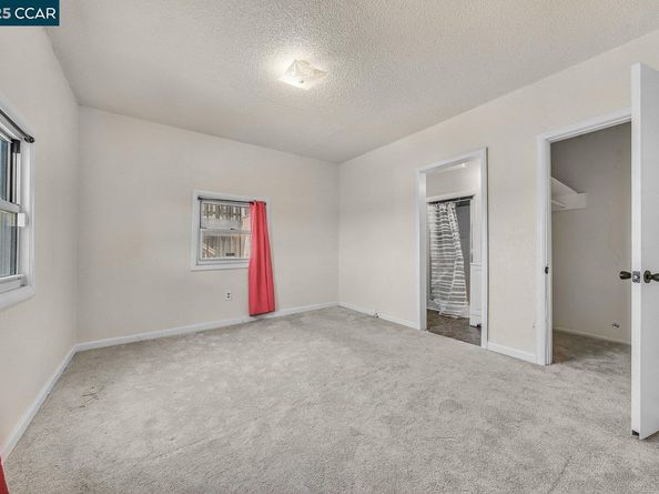 9305 Burr St, Oakland CA 94605