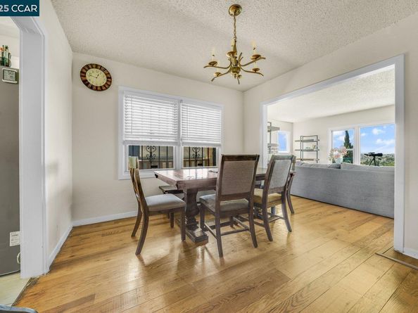 9305 Burr St, Oakland CA 94605