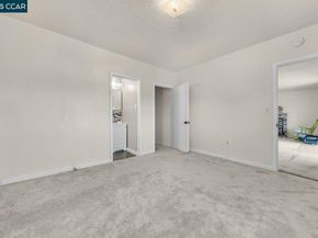 9305 Burr St, Oakland CA 94605