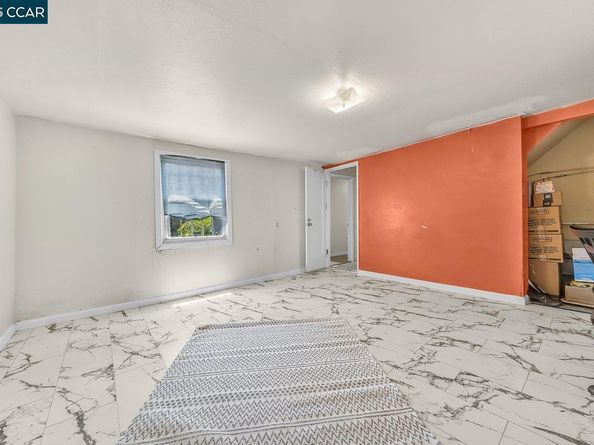9305 Burr St, Oakland CA 94605