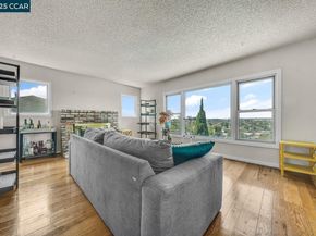 9305 Burr St, Oakland CA 94605