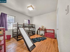 9305 Burr St, Oakland CA 94605