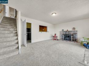 9305 Burr St, Oakland CA 94605
