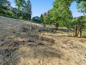 3938 Los Arabis Dr, Lafayette CA 94549