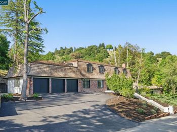 3938 Los Arabis Dr