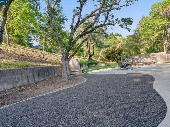 3938 Los Arabis Dr, Lafayette CA 94549