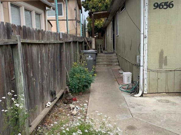 9656 D St, Oakland CA 94603