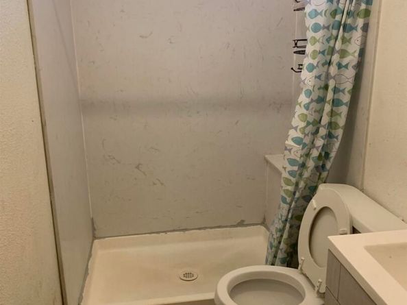 9656 D St, Oakland CA 94603