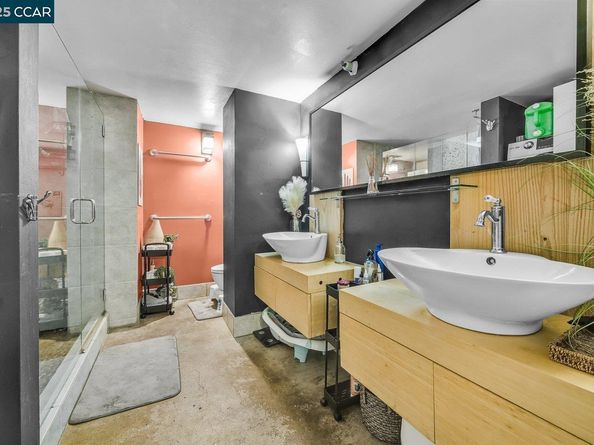 247 4Th St 206, Oakland CA 94607