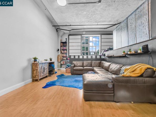 247 4Th St 206, Oakland CA 94607