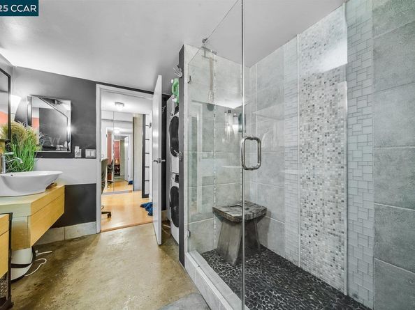 247 4Th St 206, Oakland CA 94607