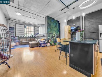 247 4Th St