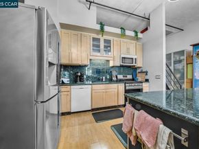 247 4Th St 206, Oakland CA 94607