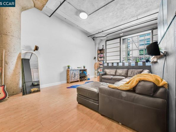 247 4Th St 206, Oakland CA 94607