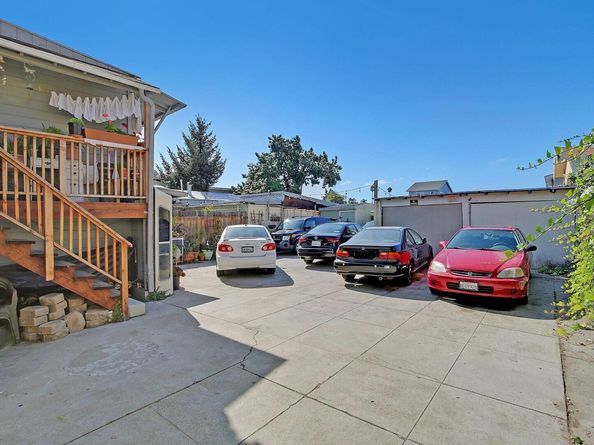 3311 E 17th St, Oakland CA 94601