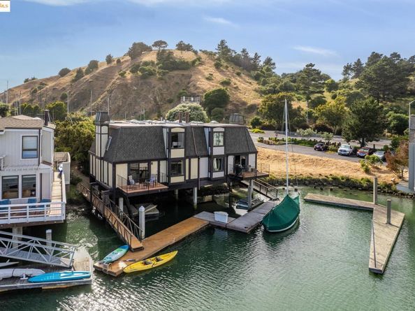 1310 Mallard Dr, Richmond CA 94801