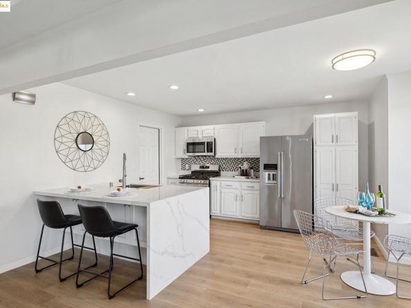 1310 Mallard Dr, Richmond CA 94801