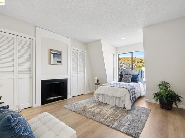 1310 Mallard Dr, Richmond CA 94801