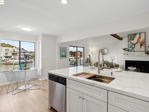 1310 Mallard Dr, Richmond CA 94801