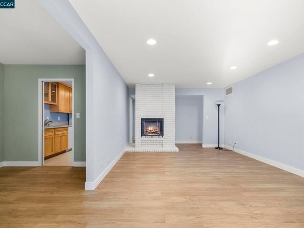 651 Moraga Rd 13, Moraga CA 94556