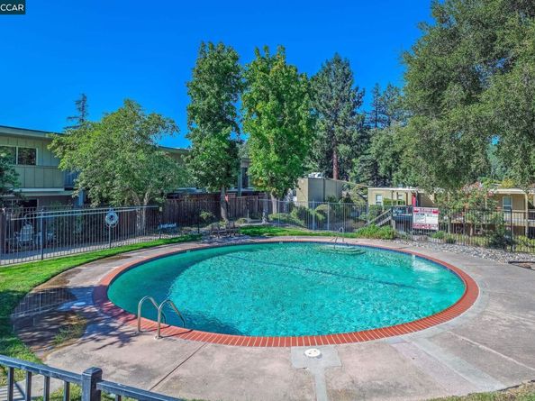 651 Moraga Rd 13, Moraga CA 94556