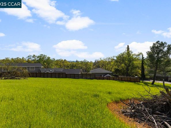 1101 Scots Ln, Walnut Creek CA 94596