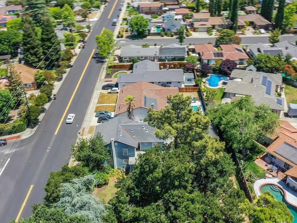 2211 College Avenue, Livermore CA 94550