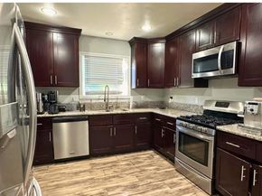 11080 De Foe Avenue, Pacoima (los Angeles) CA 91331