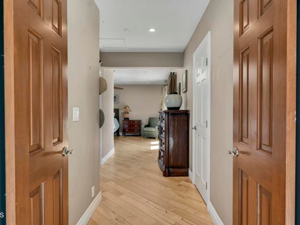 9999 Wornom Avenue, Sunland (los Angeles) CA 91040