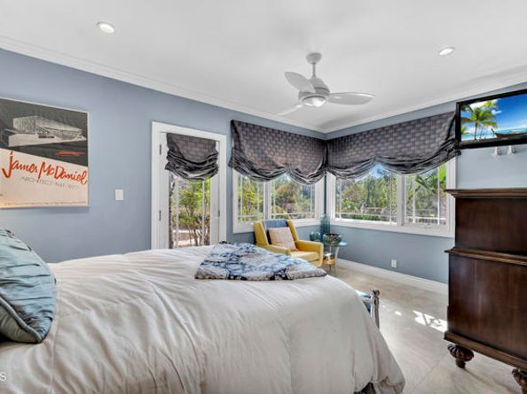 9999 Wornom Avenue, Sunland (los Angeles) CA 91040