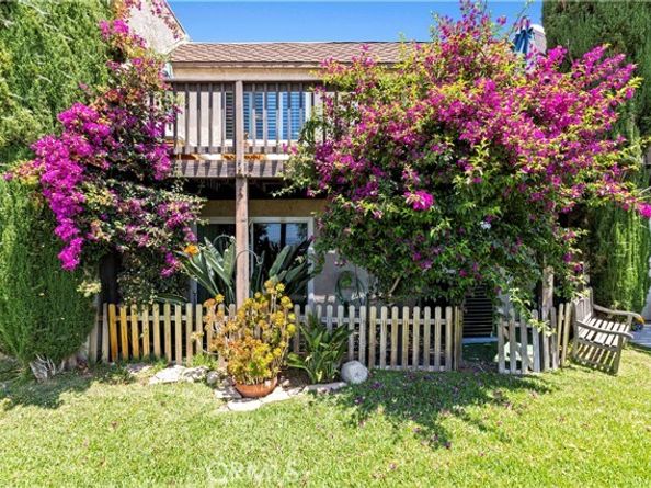 15614 Crestview Lane 63, Granada Hills (los Angeles) CA 91344